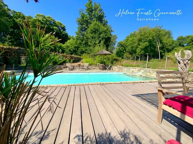 Maison, 235 m²