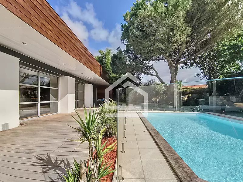 Maison, 174 m²