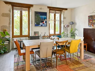 Maison, 885 m²