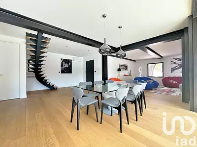 Maison, 280 m²