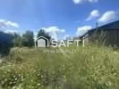 Terrain, 14 012 m²