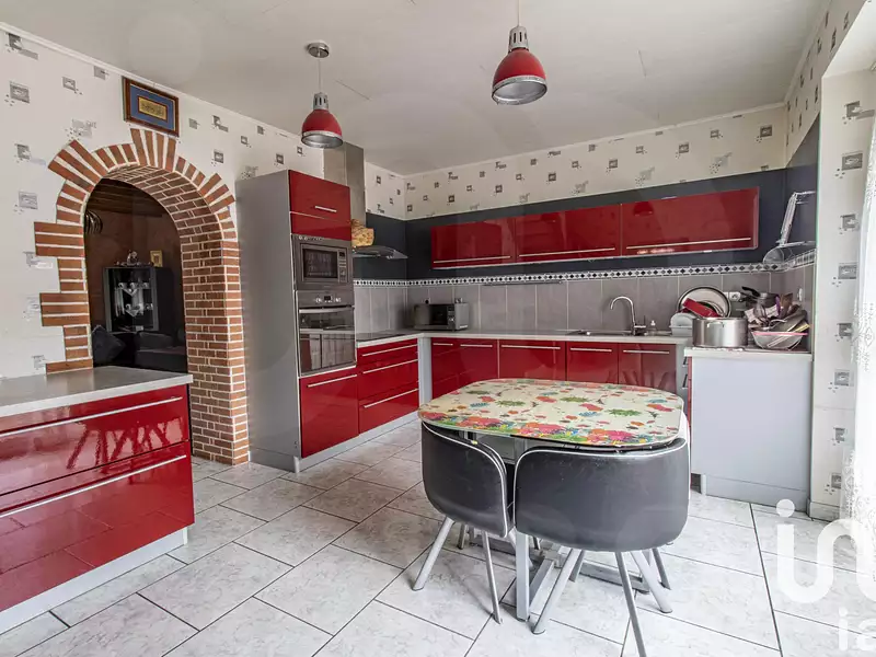 Maison, 330 m²