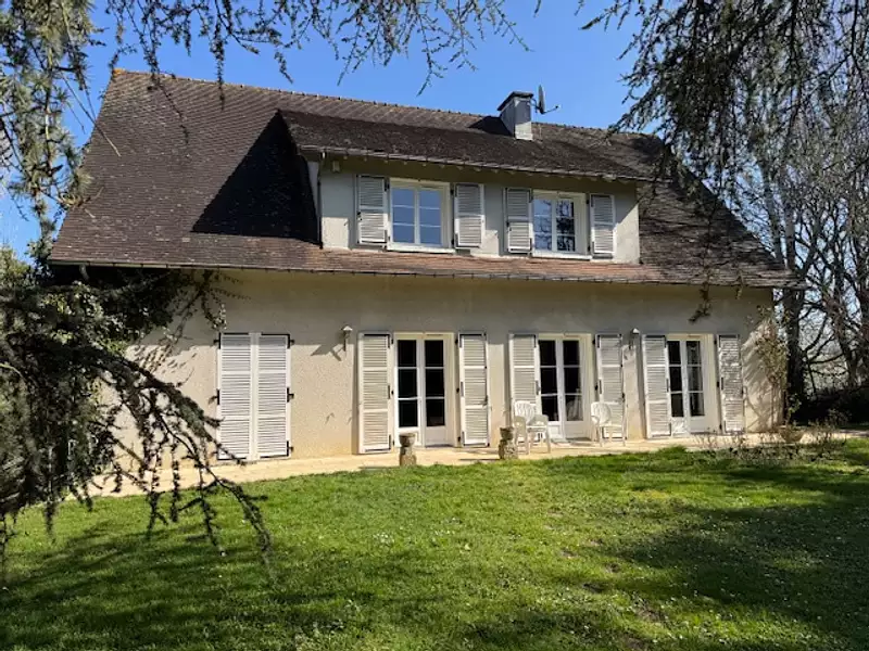 Maison, 215 m²