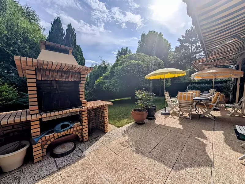 Maison, 246 m²