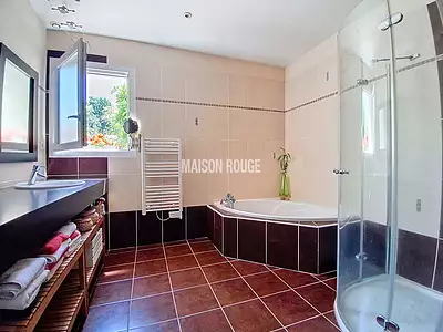 Maison, 204 m²