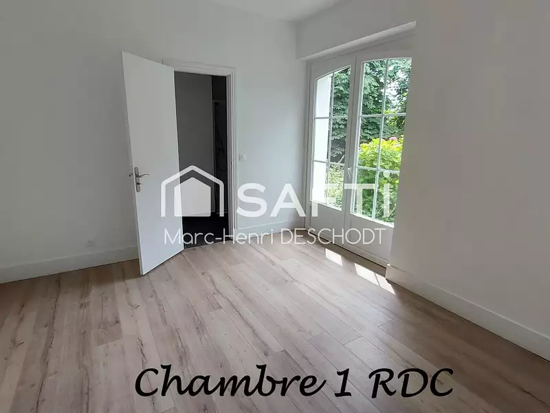 Maison, 230 m²