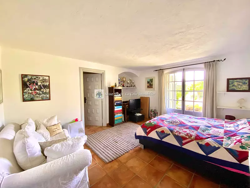 Divers, 305 m²