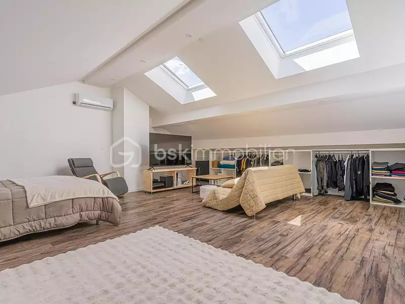 Maison, 167 m²