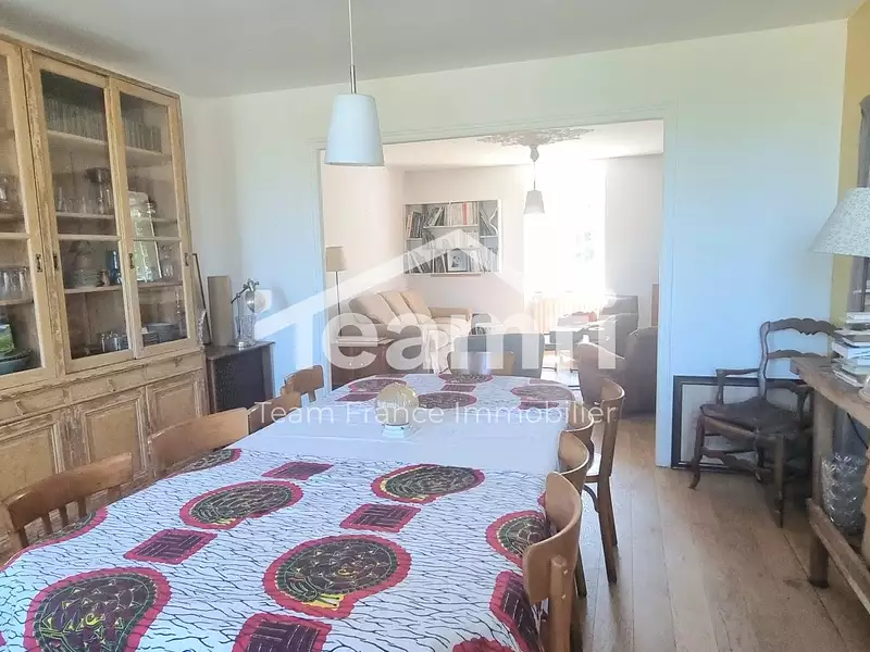 Maison, 245 m²