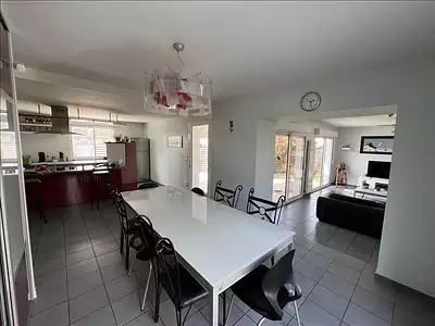 Maison, 185 m²