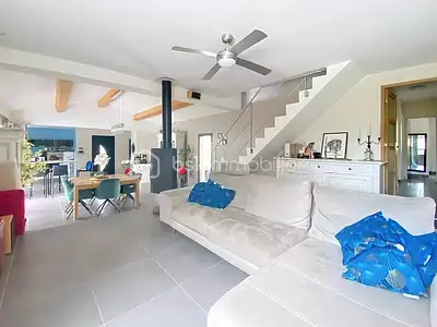 Maison, 163 m²