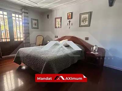 Maison, 250 m²