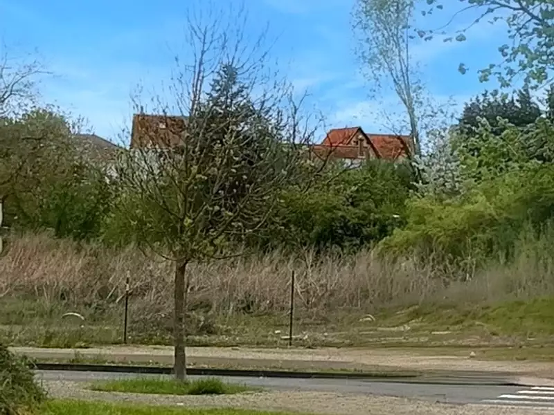 Terrain, 600 m²