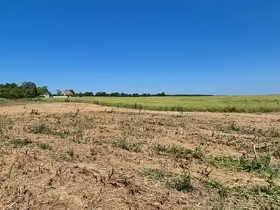 Terrain, 600 m²