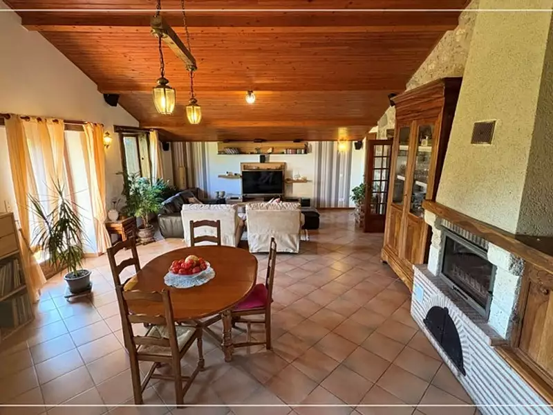 Maison, 200 m²