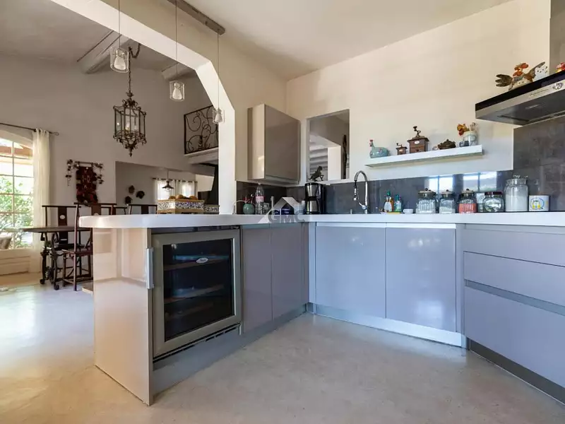 Maison, 215 m²