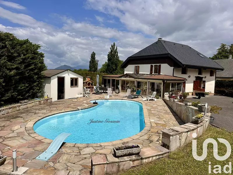 Maison, 252 m²