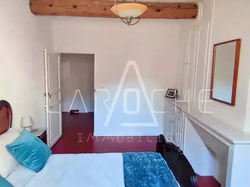 Maison, 221 m²