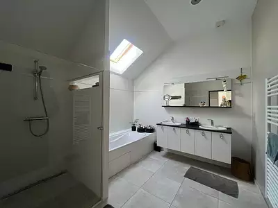 Maison, 254 m²