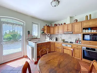 Maison, 225 m²