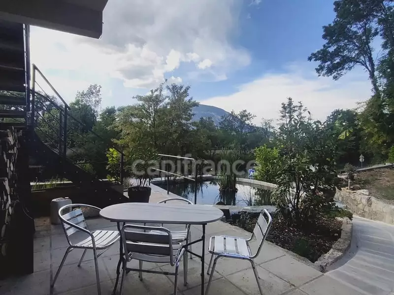 Maison, 290 m²