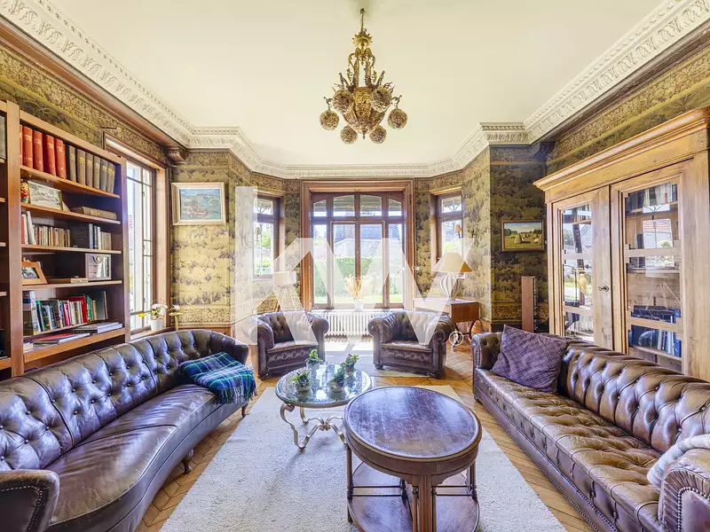 Maison, 700 m²