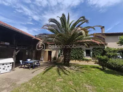 Maison, 225 m²