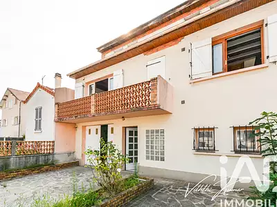Maison, 210 m²