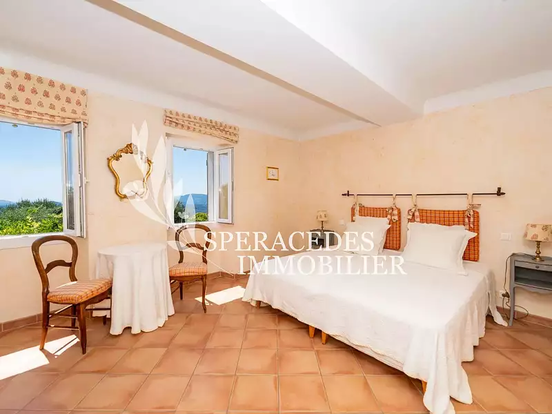 Maison, 140 m²