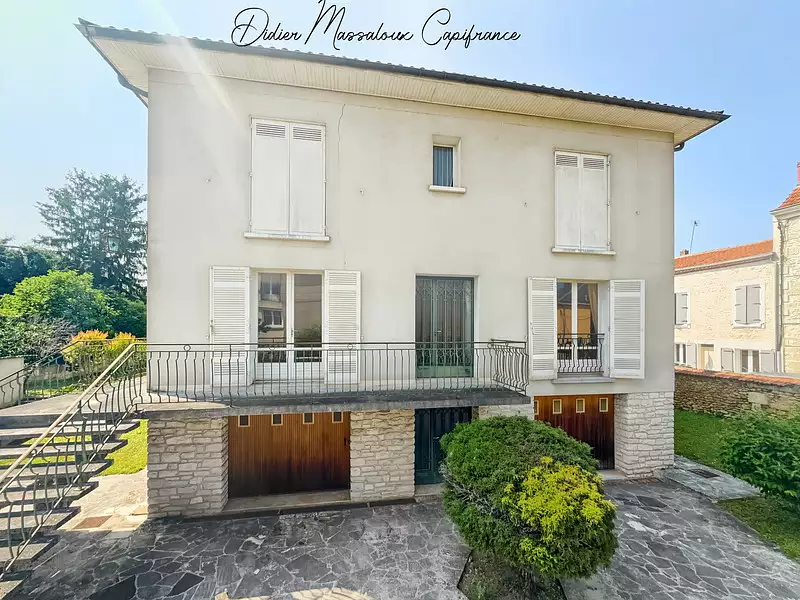 Maison, 244 m²