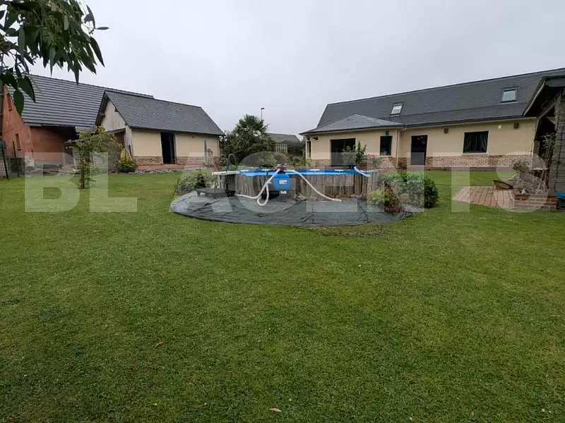 Maison, 165 m²