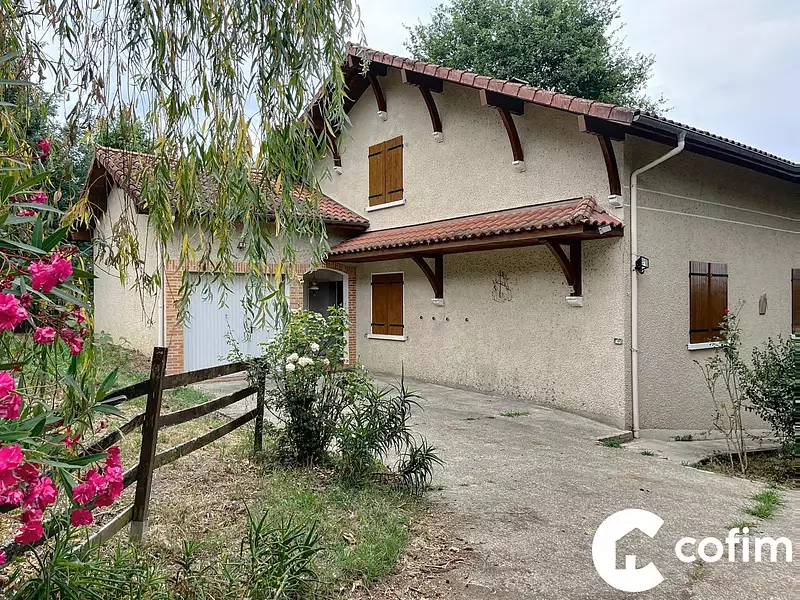 Maison, 176 m²