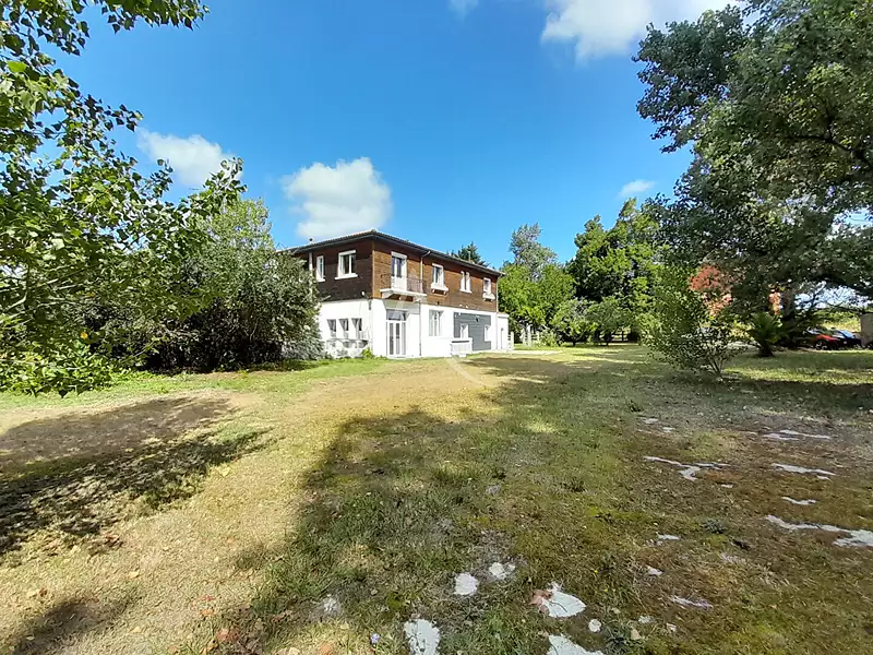 Maison, 256,1 m²