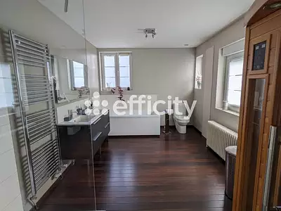 Maison, 242 m²