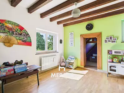 Maison, 250 m²