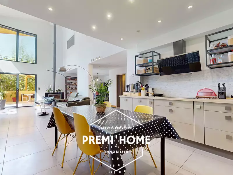 Maison, 170 m²