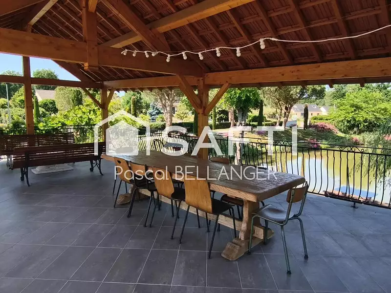 Maison, 168 m²