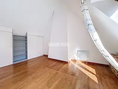 Maison, 225 m²