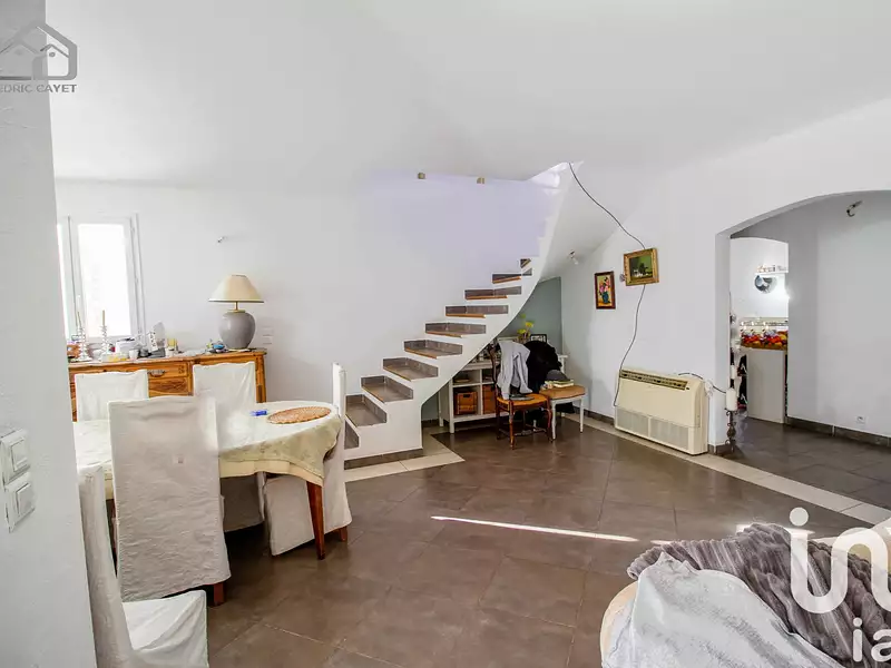 Maison, 305 m²
