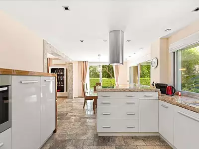 Maison, 245 m²