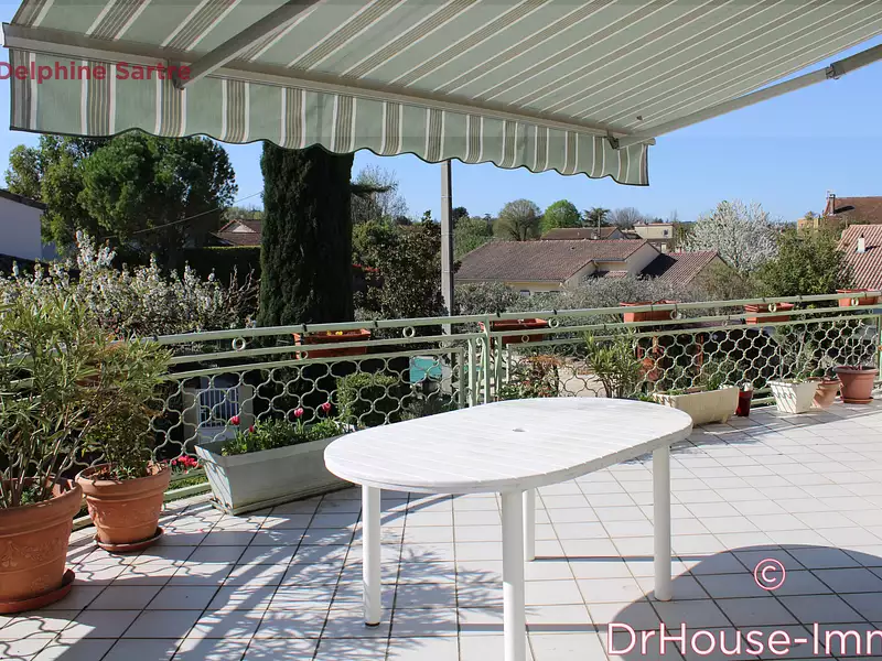 Maison, 216 m²