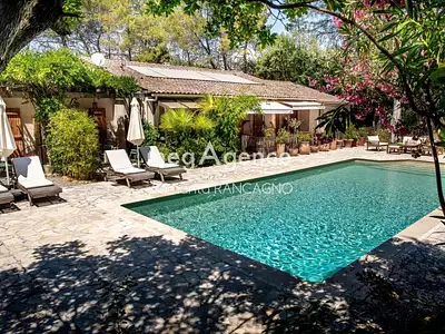 Maison, 198 m²