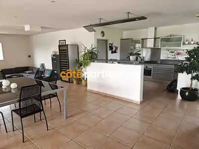 Maison, 163 m²