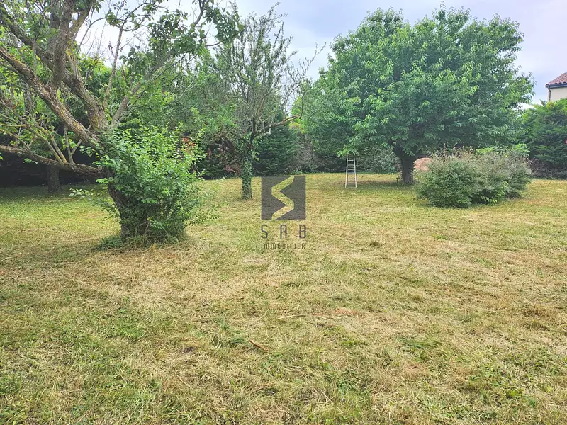 Terrain, 850 m²