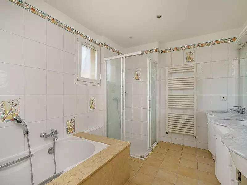 Maison, 200 m²