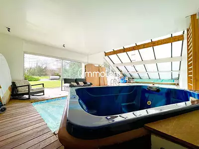 Maison, 319 m²