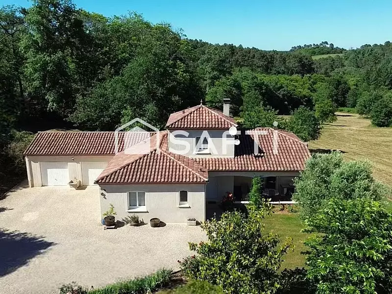 Maison, 141 m²