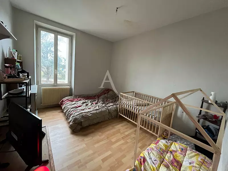 Immeuble, 90 m²