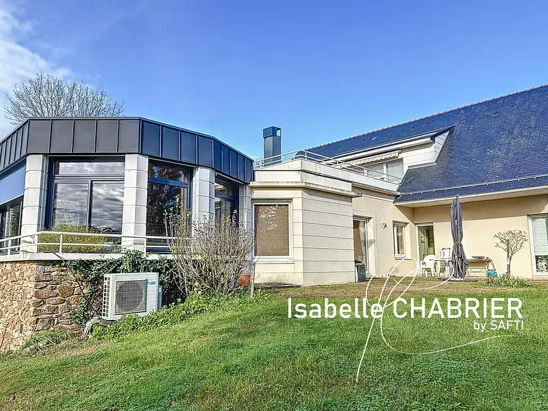 Maison, 244 m²