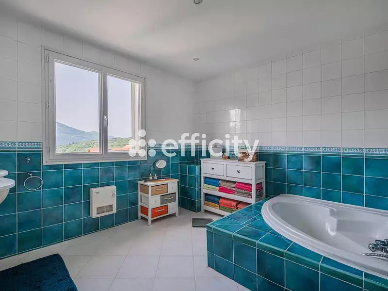 Maison, 169 m²